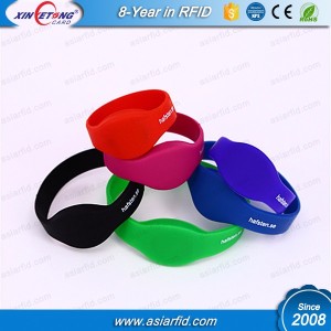 Popular 13.56mhz MF S50 Rfid Silicone Wristband is flexible, easy-to-wear, easy-to-use, especially for Closed loop wristband.